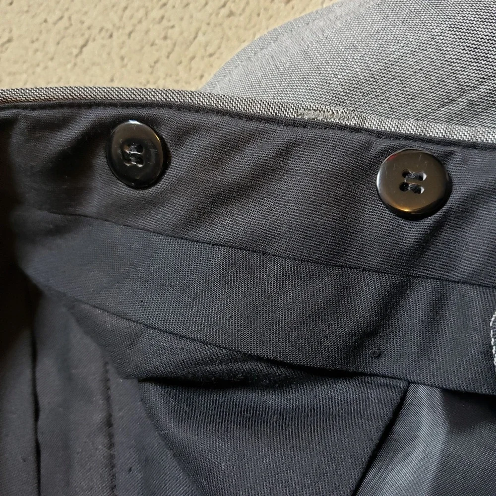 Jos. A Bank 2 Piece Suit Mens 43R 34X28 Gray 2 Button SV Wool Cashmere